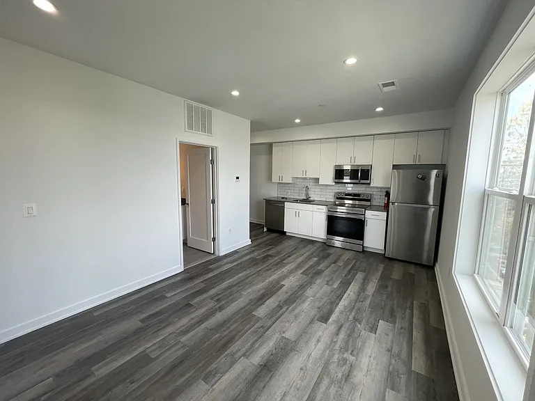 2215 Minnesota Ave SE #18 — Photo 2