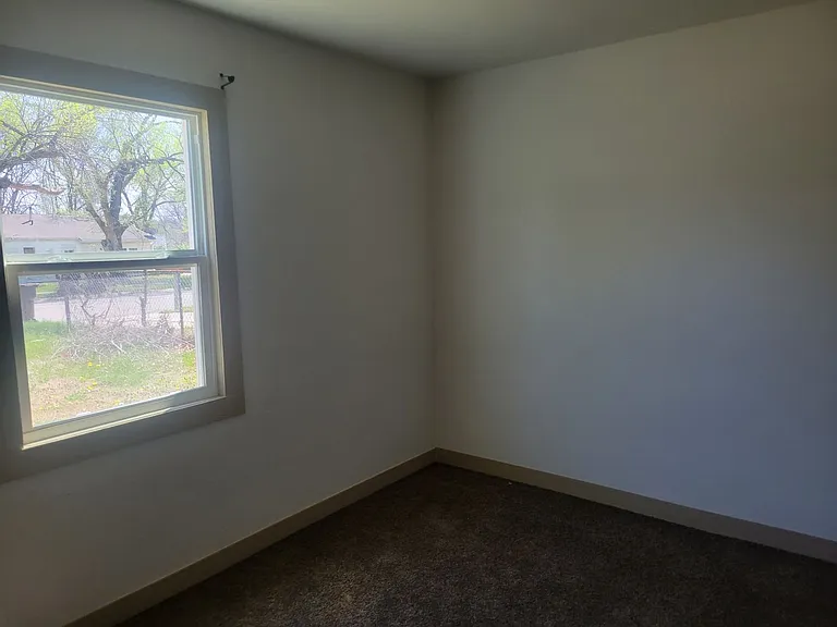 420 SE Pinecrest Dr — Photo 6