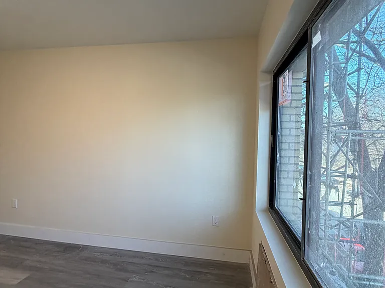 2512 Bronx Park E #B — Photo 10