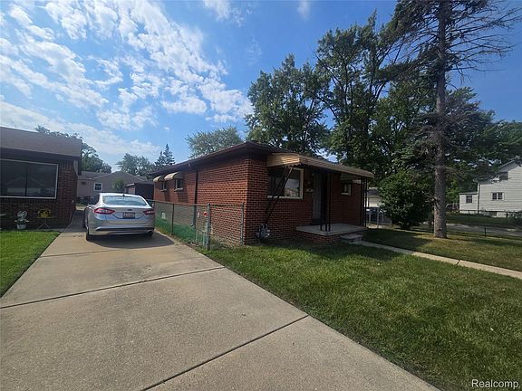 2nd image of 1947 Goddard St