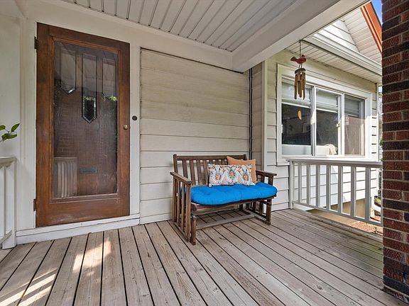 5th image of 1816 E Beverly ROAD