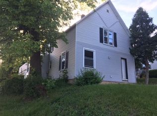 301 Hoff St, Random Lake, WI 53075