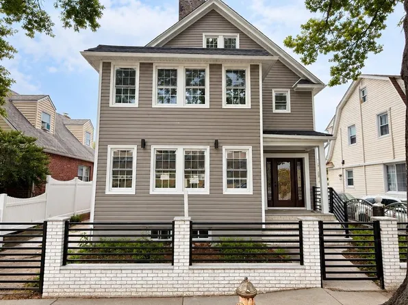 9264 Springfield Boulevard, Queens Village, NY 11428