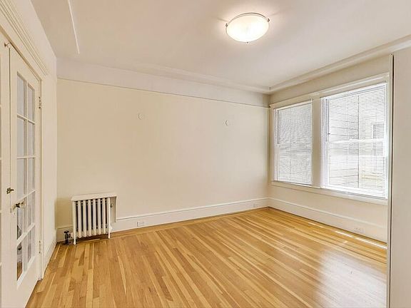 4th image of 2960 Polk St APT 2
