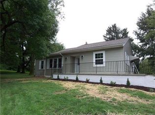 3403 Emma Ln, Godfrey, IL 62035