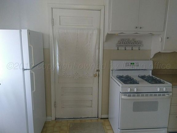 3rd image of 722 Bradley Dr