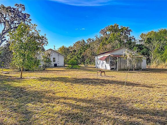 5th image of 19037 Ravenswood Rd