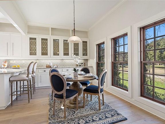 3rd image of 3707 Misty Creek Dr