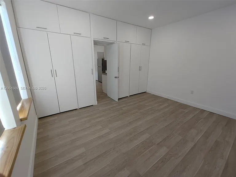 1629 SW 6th St #11 — Photo 14
