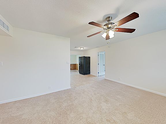 3rd image of 1106 W Campo Bello Dr