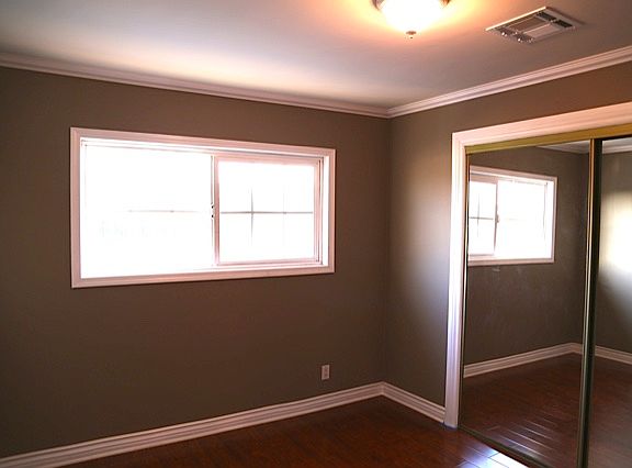 5th image of 4983 Barstow St