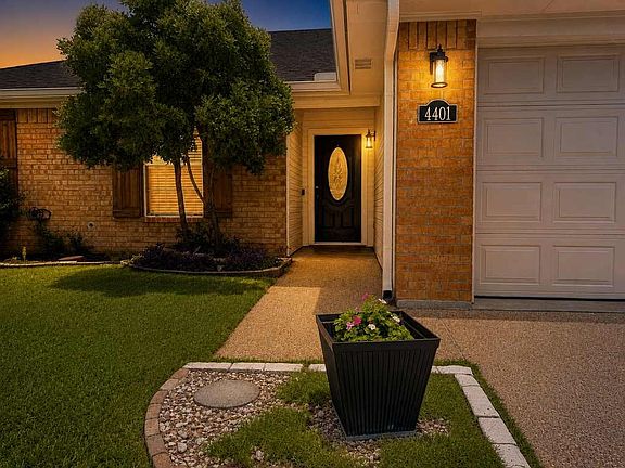 3rd image of 4401 Lacey Cir
