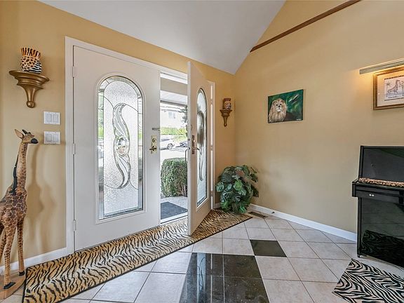 2nd image of 1541 Lodgepole Pl