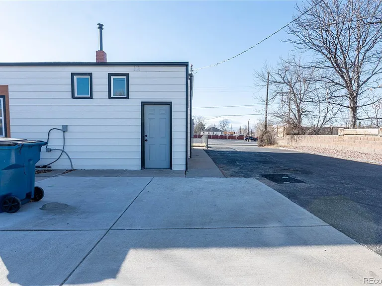 6446 Monaco St #B — Photo 14