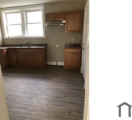 3rd image of 6653 S Oakley Ave #1