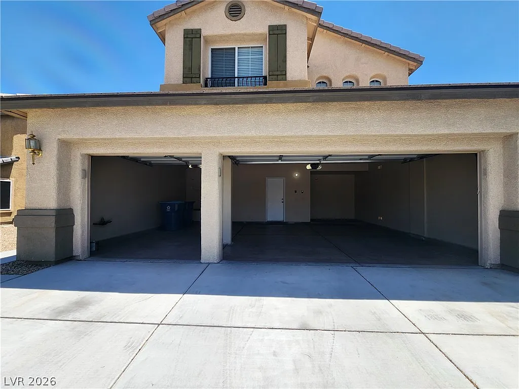 5 bed, 3.0 bath, 2686 sqft, $2,825 — Photo 3
