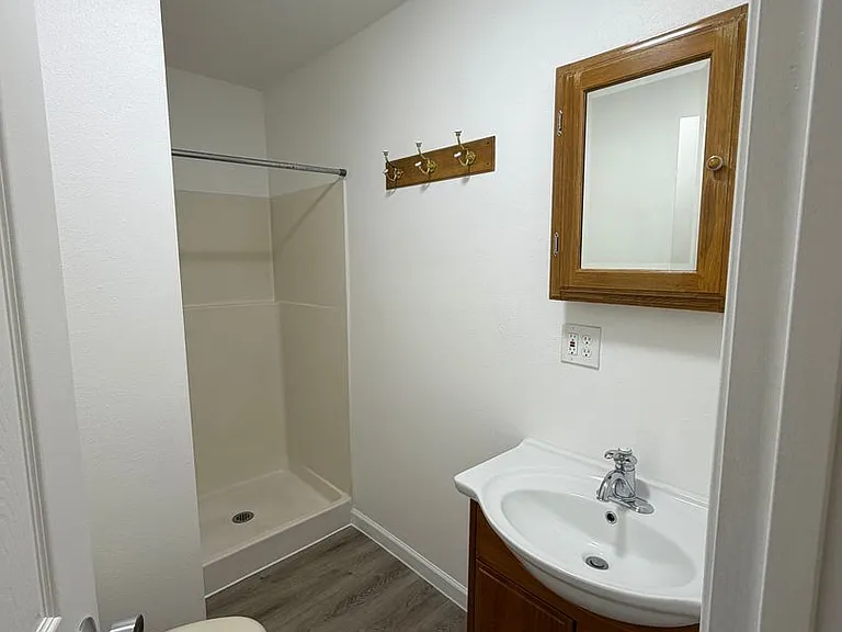 127 Mortimer St #3 — Photo 7