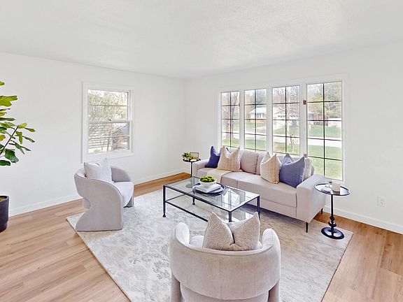 5th image of 6160 Del Cano Dr SE