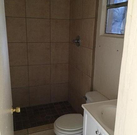 4th image of 123 W Missouri St APT 2