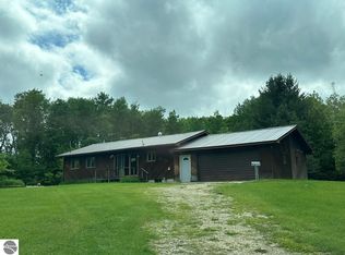 291 30th Ave, Sears, MI 49679