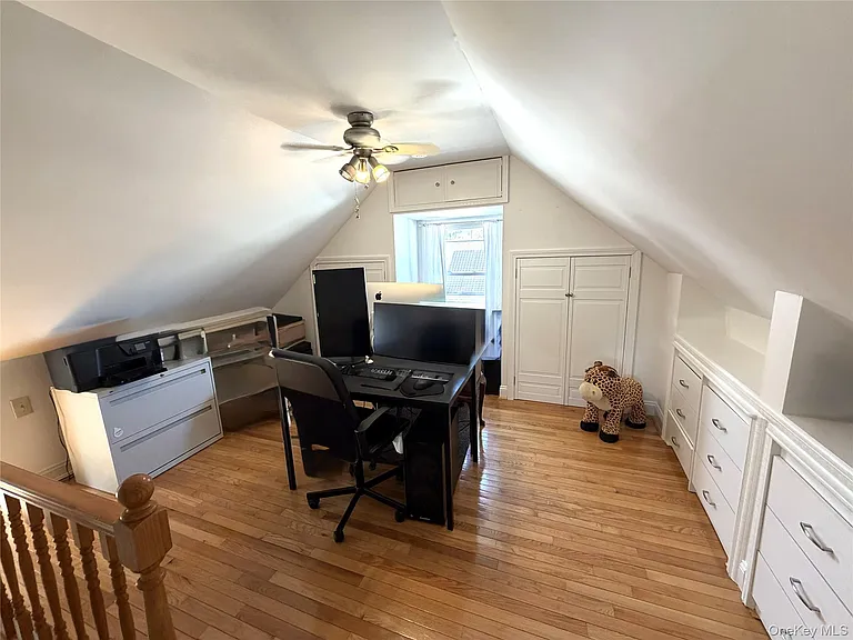 411 Elm St — Photo 13