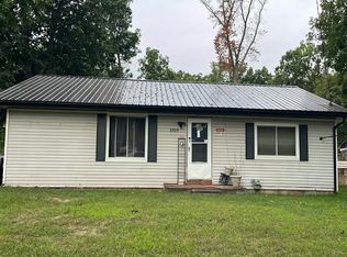 6505 Woodland Rd, Whitmore Lake, MI 48189
