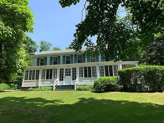 Unique Country Home!