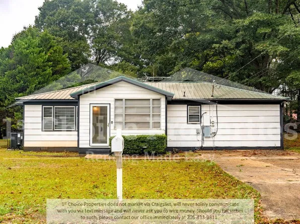 818 Eastwood Ave, Talladega, AL 35160