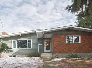 2449 89th St NW, Edmonton, AB T6K 2Y8
