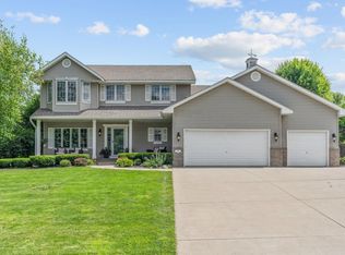 274 Jaspers Cir S, Chaska, MN 55318
