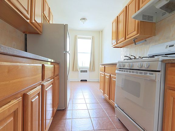 4th image of 8502 Fort Hamilton Pkwy APT 4J