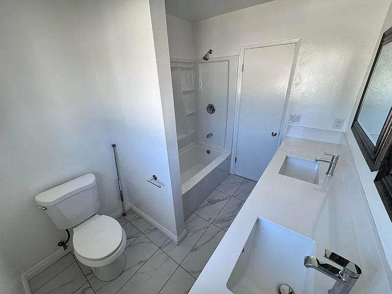 1808 MacKay Ln — Photo 17