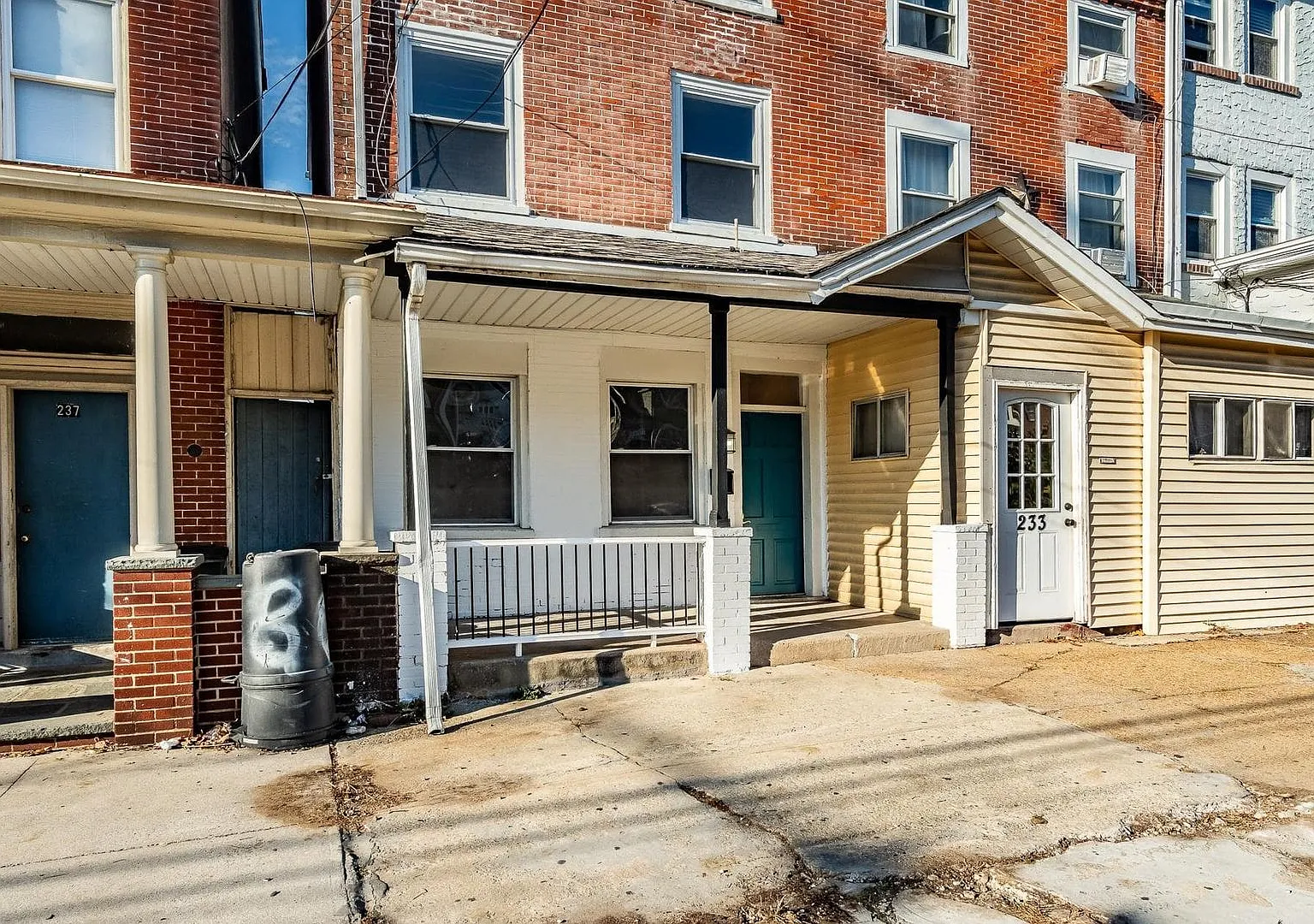 Renovated 2BR/2BA in West Chester Borough | In-Unit Laundry — Photo 1