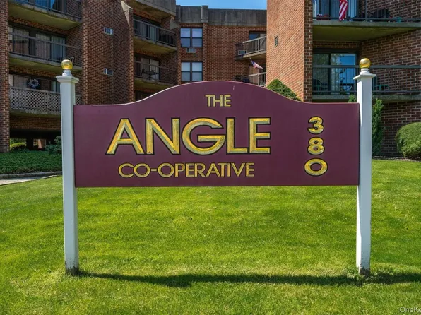 380 Fulton Street #M2, Farmingdale, NY 11735