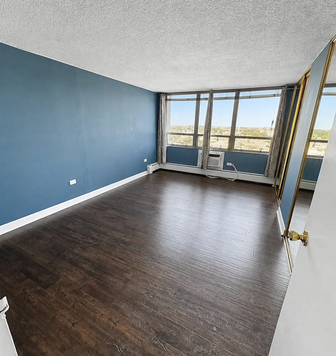 1 bed, 1100 sqft, $2,200 — Photo 4