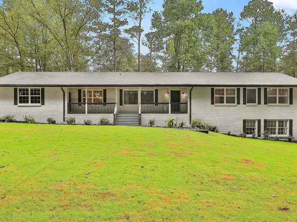 134 Franjoy Ln, Fayetteville, GA 30214