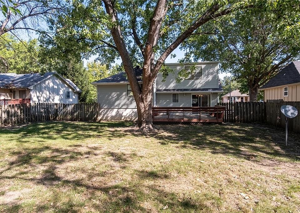 1st image of 9008 Laurel Ave