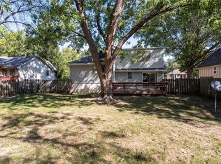 9008 Laurel Ave, Kansas City, MO 64138