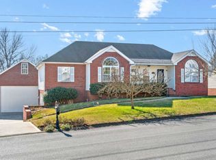 129 West Dr, Clarksville, TN 37040