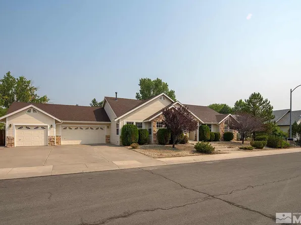 526 Greenbriar Dr, Carson City, NV 89701