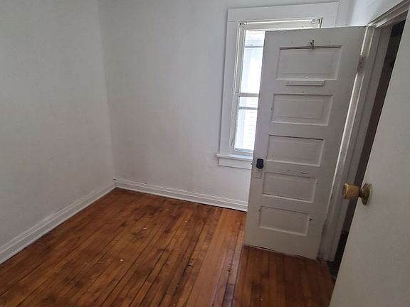 3rd image of 4343-4343B N 13th St Rear 4343B