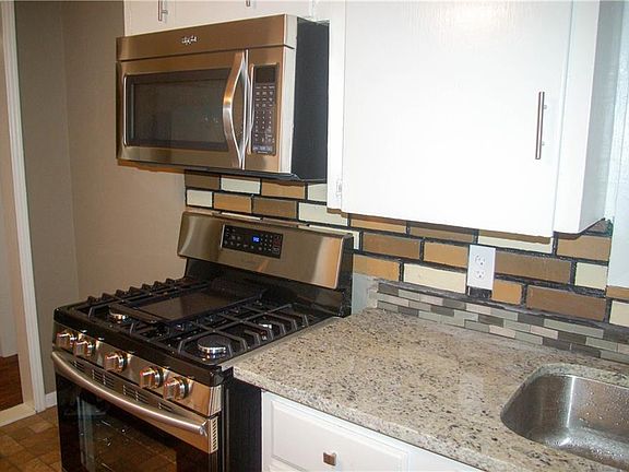 4th image of 910 Pampa Dr