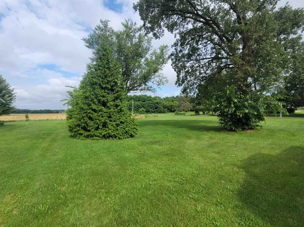 450 Bridge St, Mazomanie, WI 53560