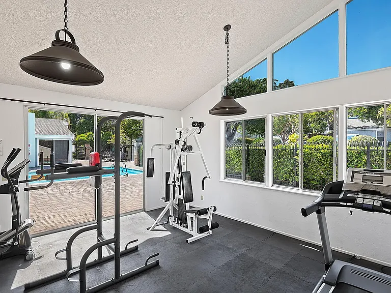 449 Cannon Green Dr #B — Photo 15