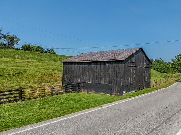 5th image of 769 Mount Pleasant Rd