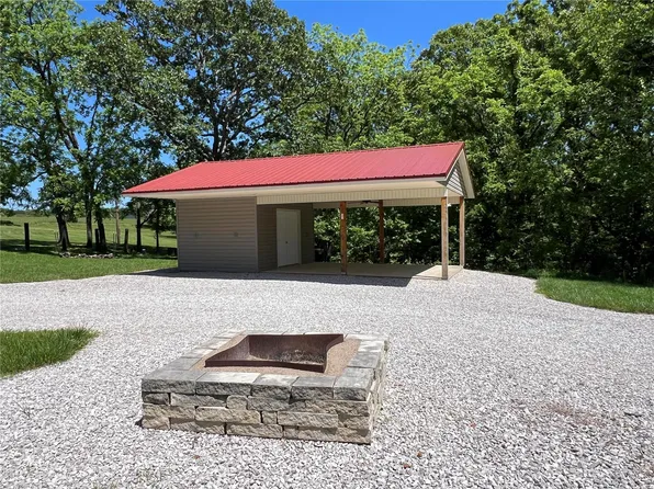 2139 Port Perry Dr, Perryville, MO 63775