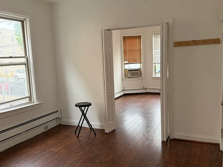 103-105 Devon St #1R — Photo 12
