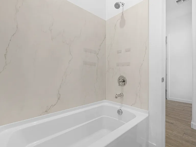 20132 W Catalina Dr — Photo 30