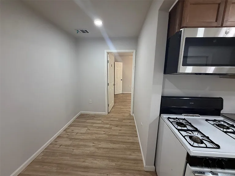 4919 Cosby St — Photo 6