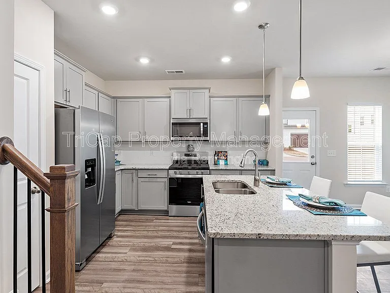 416 Glen Clova Dr — Photo 16